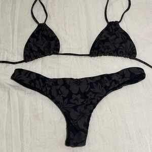 small cannons top and medium hookipa bottoms